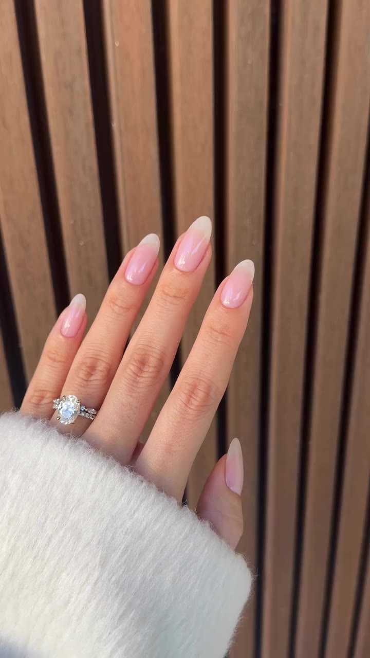 Minimalism perfected in nail form 🫶🏻 Products I used: @opi…