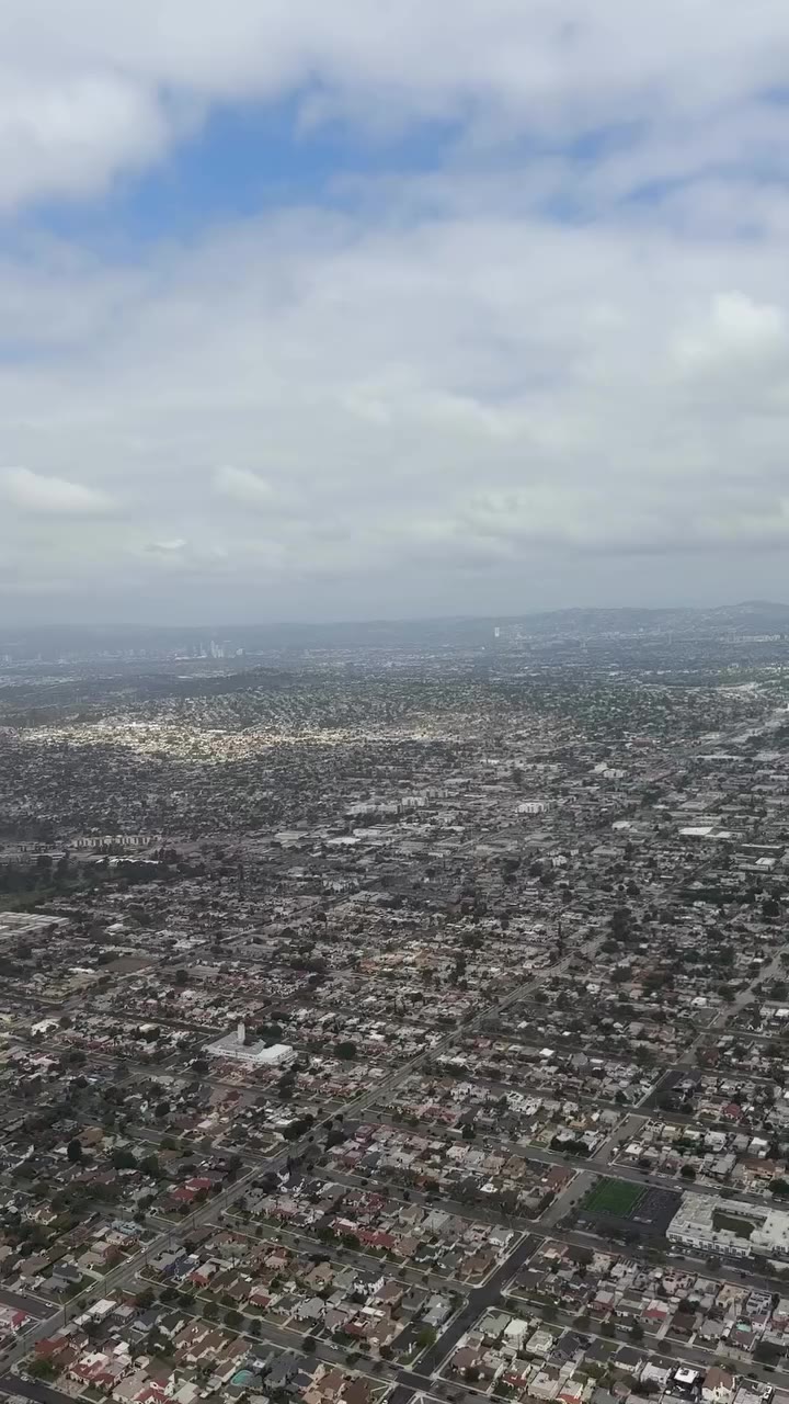 WE’RE IN LA!!! We are so excited to be invited to @acurrentaffair Los Angeles!…