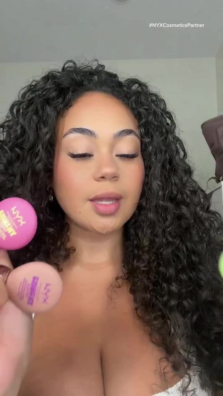 FINALLY a revolutionary lip product @nyxcosmetics ate down with this smushy…