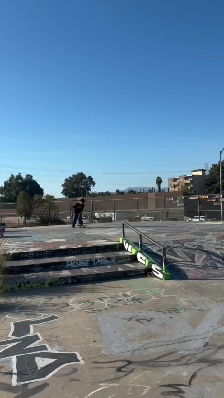 @hugo_felland park hit today 🔥 🔥 #skateboarding #skateboard #streetwear