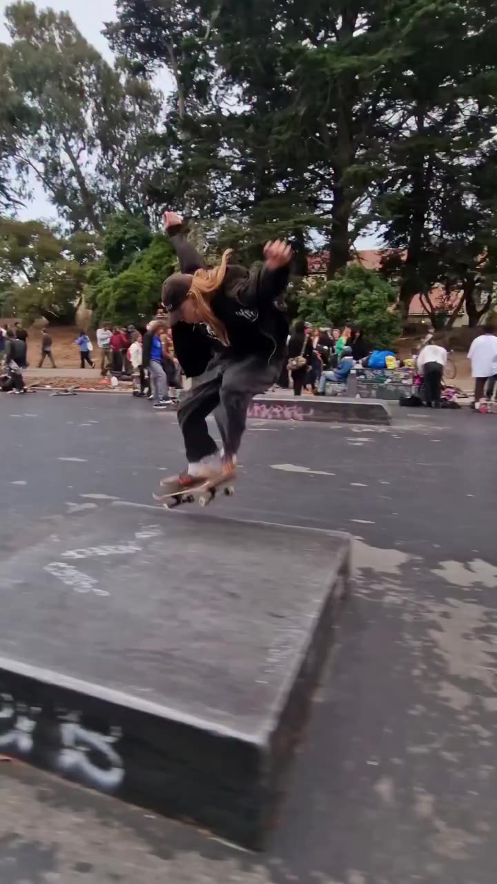 We so back, @unityskateboarding Waller session 📹 - @ollie_slade53