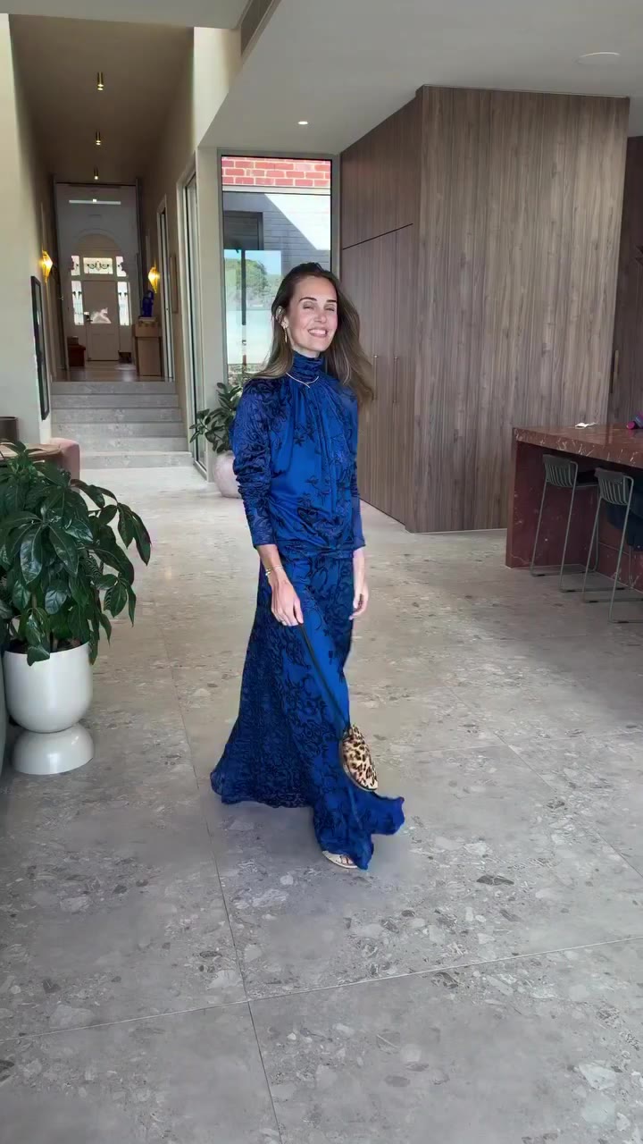 A little drama, effortlessly worn. @myfriendhannah__ in our Sapphire Burnout…