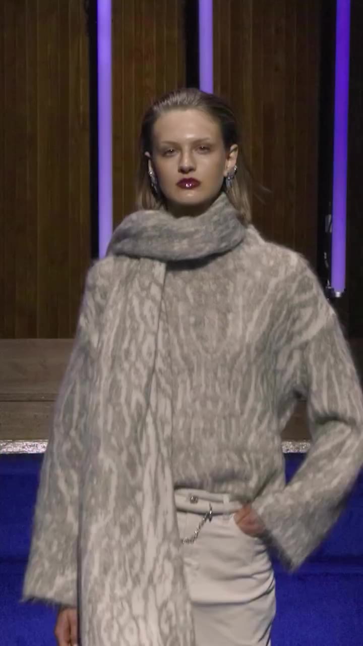 Cosy never looked this chic.⁠ ⁠ #MarcCain