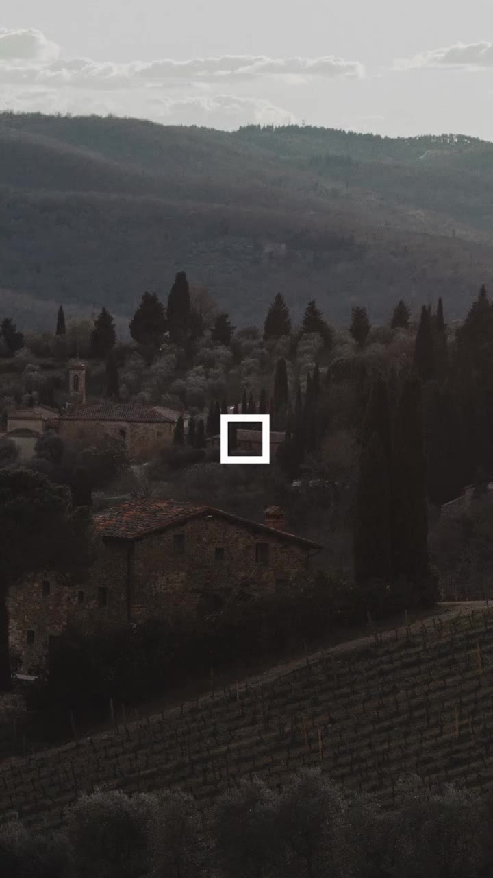 Not far from Florence. Far from ordinary. フィレンツェからほど近い、トスカーナの風景。…