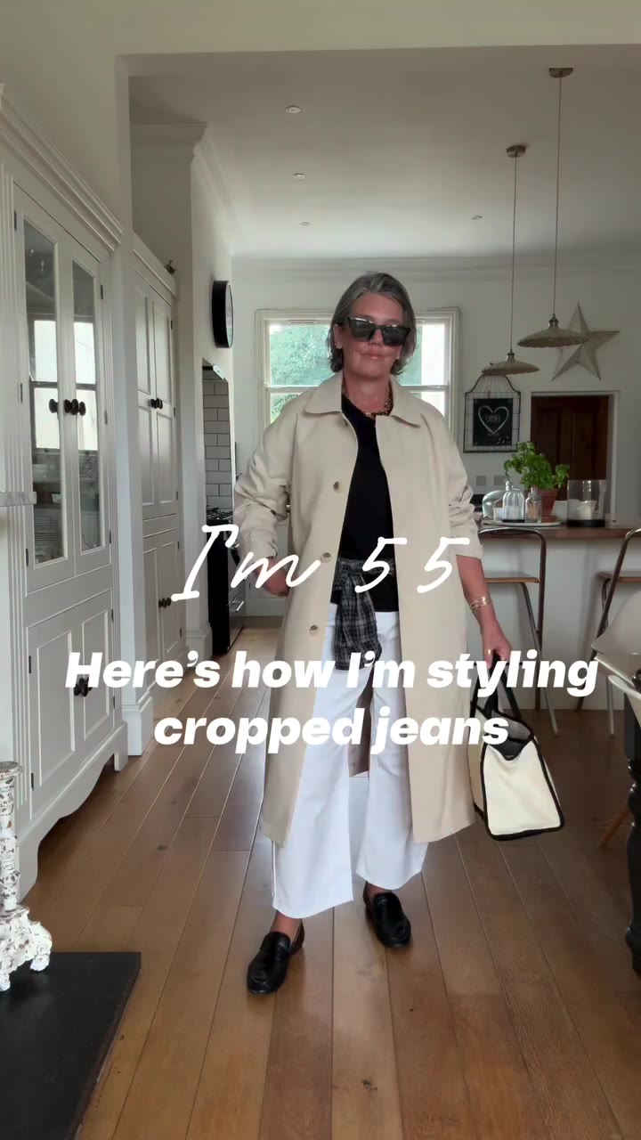 Woken up to pouring rain! Last day of how I’m wearing my jeans this autumn and…