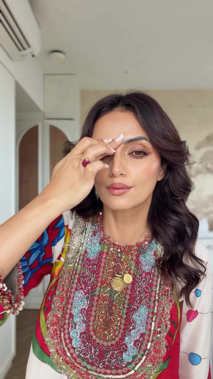 Can’t believe I’m getting ready to go watch @arrahman live today ! Wearing…