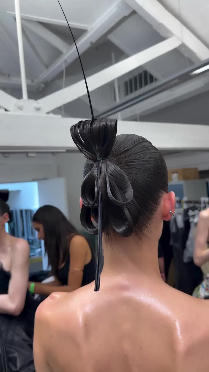 @hectormacleanlondon London fashion week Lead hair @declansheilshair…