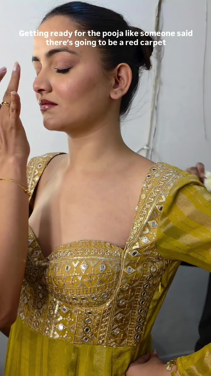The pooja invite said traditional. We heard grand. ✨💛 Mustard gold…