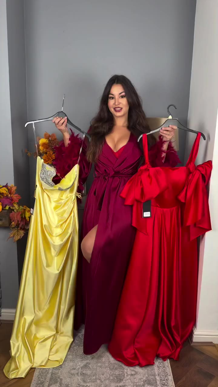 Two gowns. Two VERY different ways to make an entrance. ❤️💛 @worldpromdress…