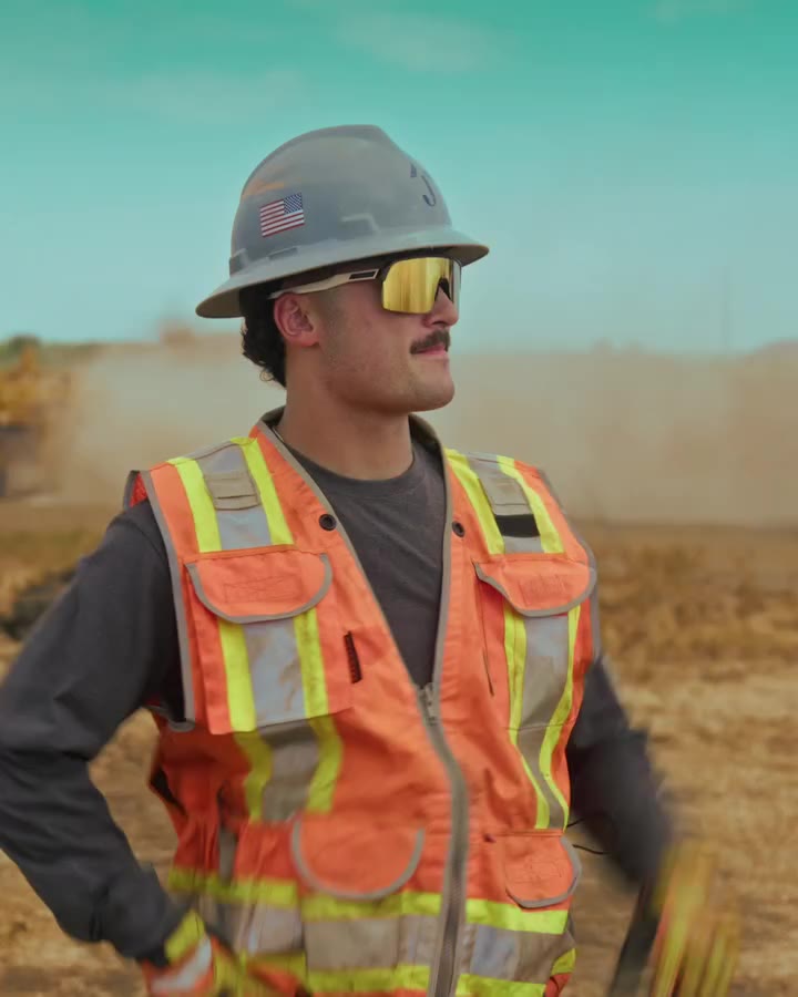 Everything has a vent on a hot jobsite, why don't your boots? 👉 Shop the…