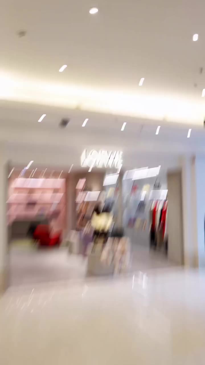 @loewe au Bon Marché Rive Gauche Découvrez la collection LOEWE Fall Winter…