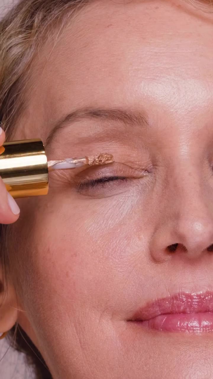 If traditional eyeshadow is constantly creasing on your lids – this one’s for…