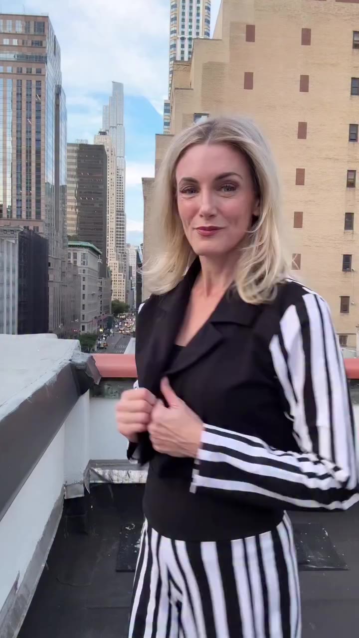 New York state of mind 🖤 Outfit of the day in @rocknkarma Rooftop Views 🗽…