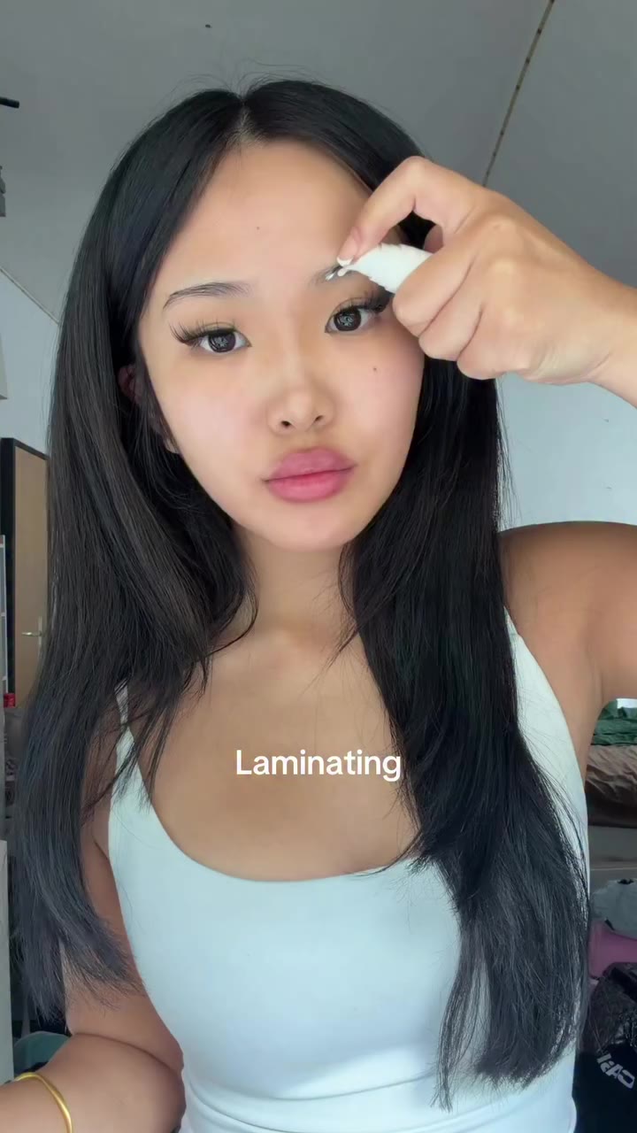 It was my first time and I love the result!! - - - - - #brows #laminating #diy
