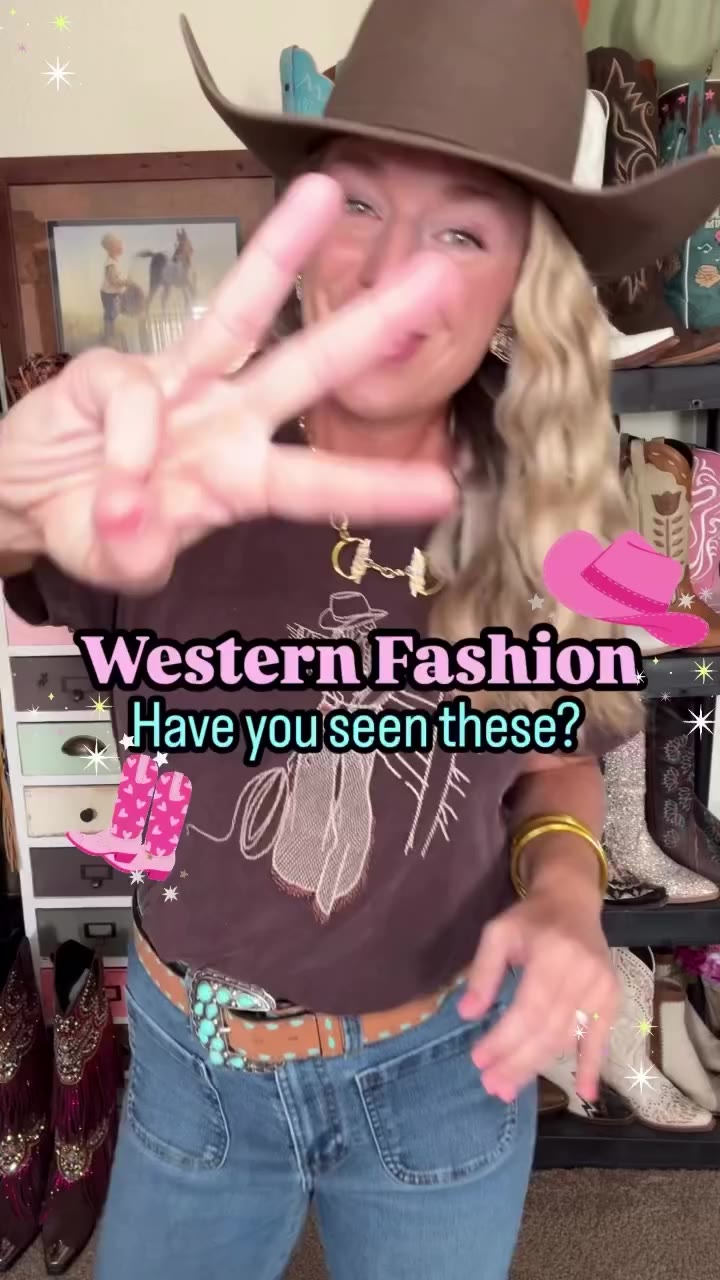 Have you seen these amazing pieces from Walmart? The faux fur vest, purse and…