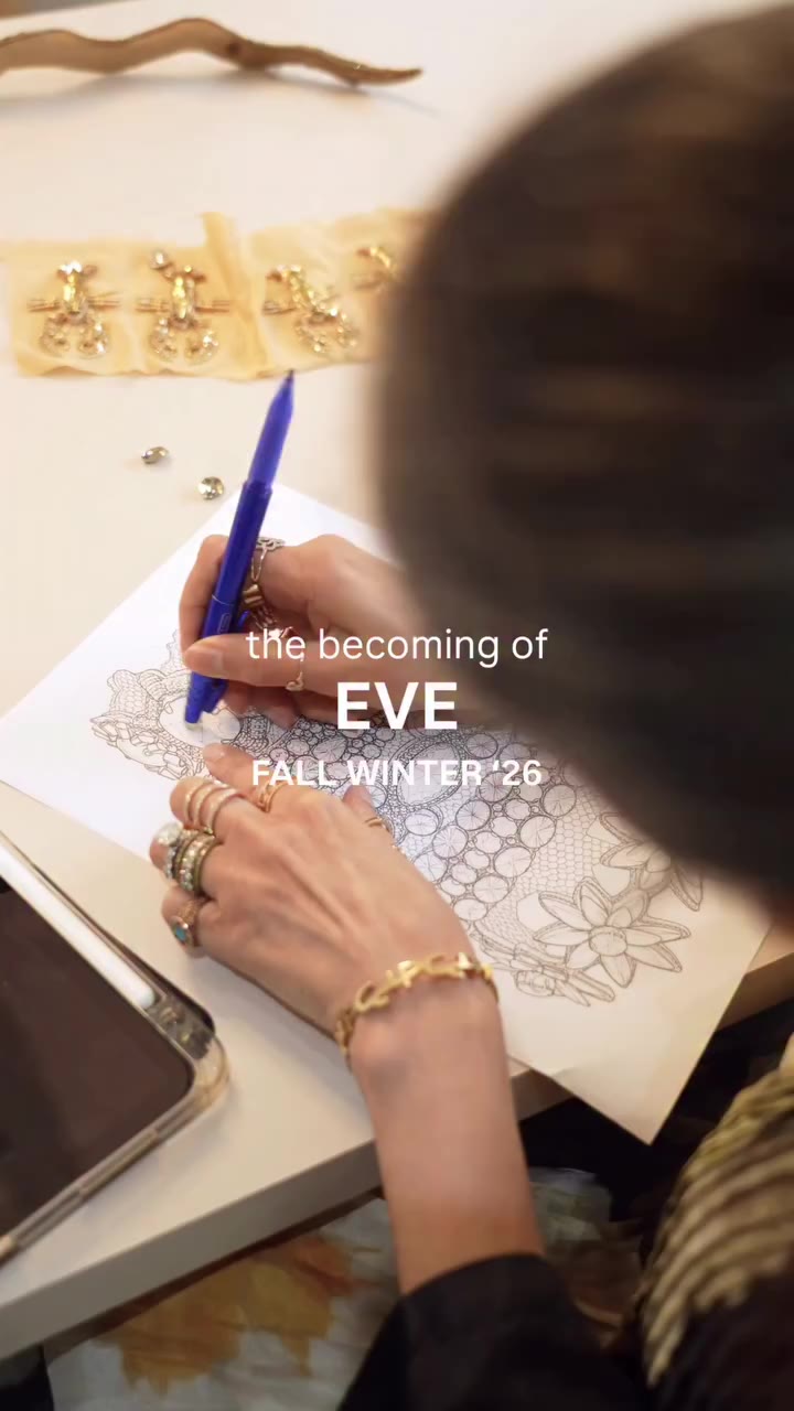 ✨ EVE ✨ At Deepa Gurnani, we are pleased to unveil the launch of our new…