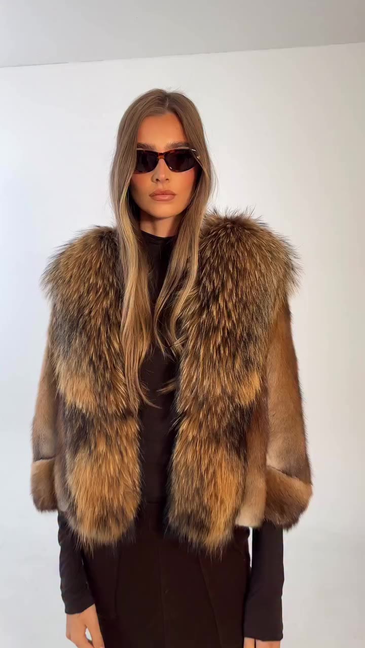AUTUMN🍂 We are so ready for you!! Our limited edition Mink Fur Cape available…