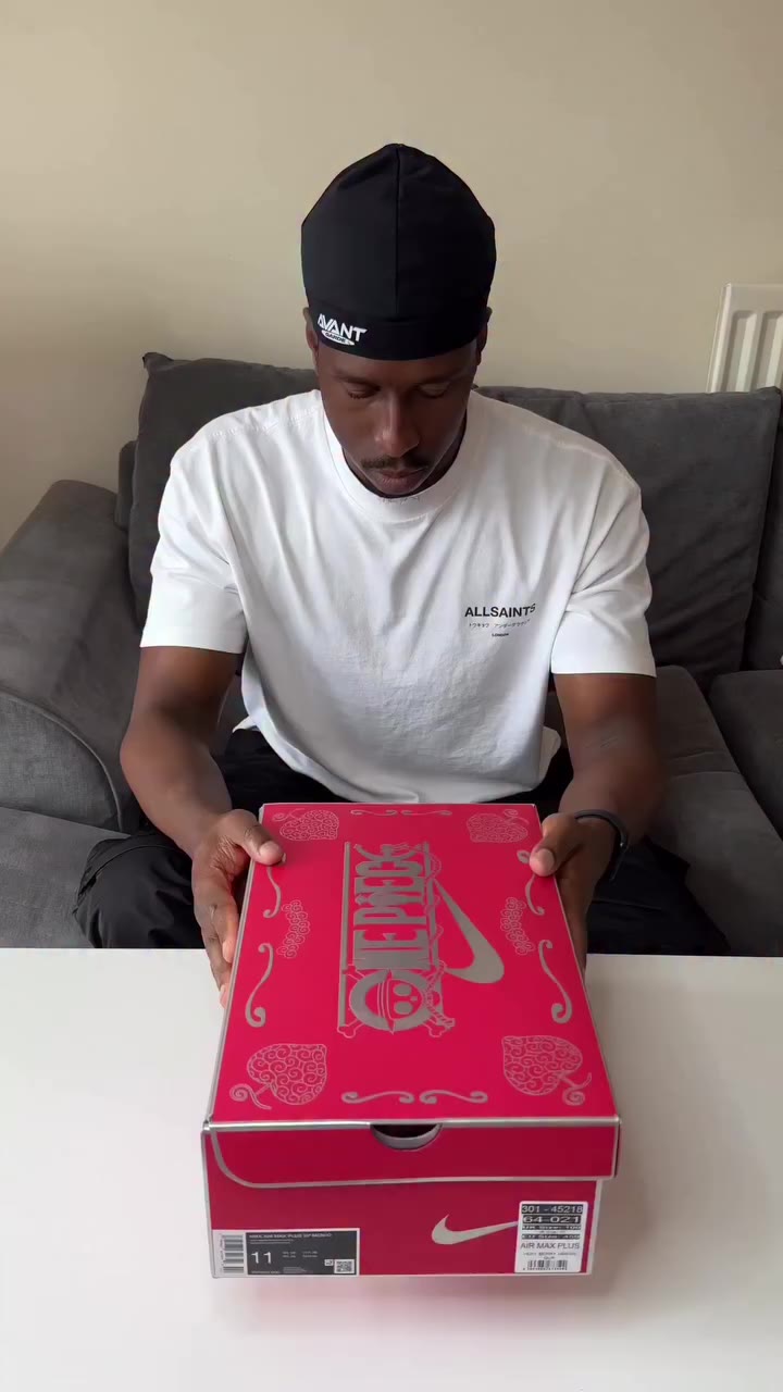 A detailed look at the Nike Air Max Plus SP One Piece Ope Ope 👟 Shoutout to…