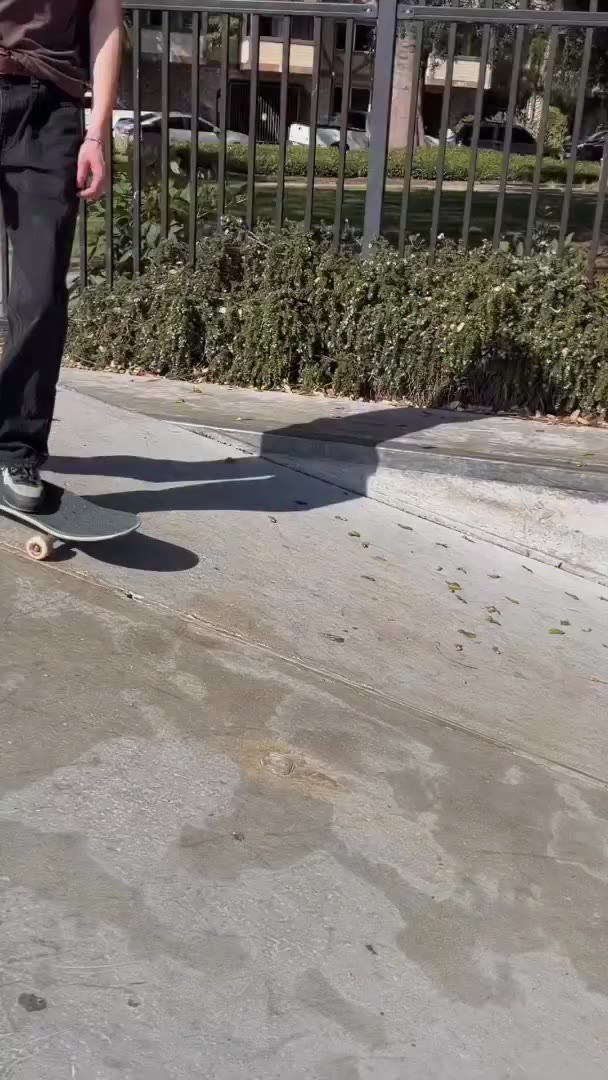 @momluvr and @slappy__gilmore in the @hufworldwide x @bradcromer pants…