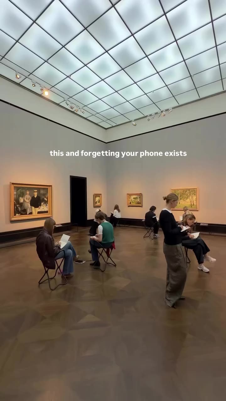 literally nobody is on their phone *rare sighting* when two hands are busy and…