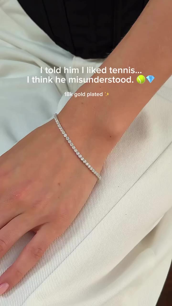 A tennis bracelet is a must-have in every girl’s jewelry collection. ✨ It’s…