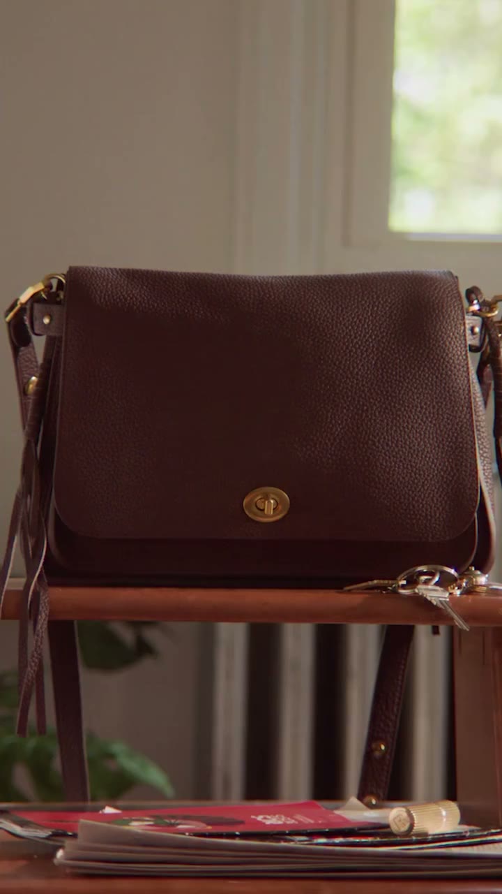 Premium full-grain leather. Two effortless sizes. One bag you’ll always go…