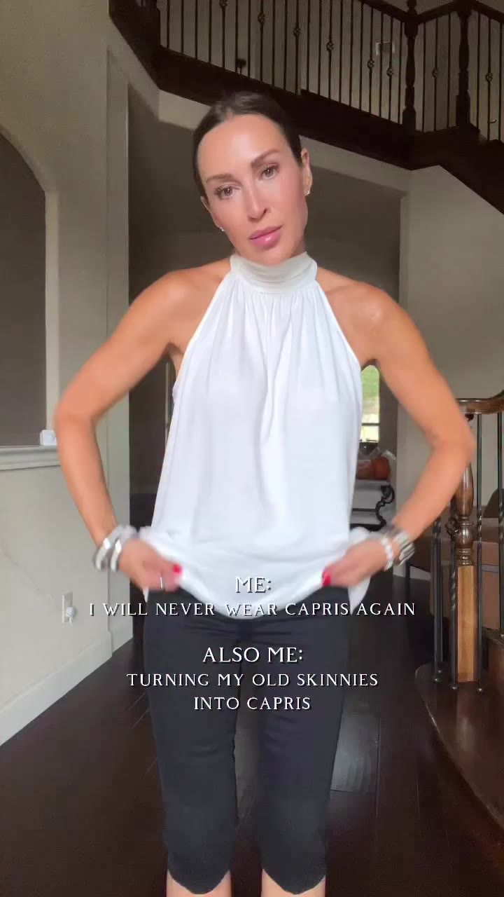 I swore I’d never wear capris again. Yet here we are. But one thing I def…