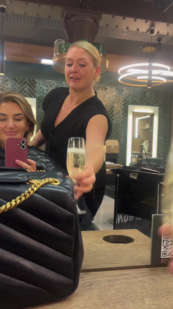 Let’s get my bob back in shape ✂️ @originhairdesign @thehair_doctor01…