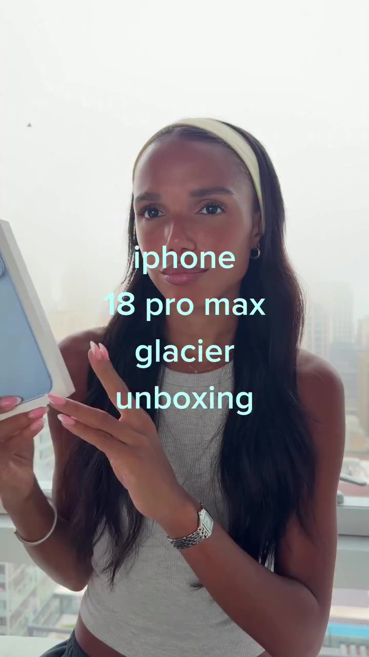 This is your sign to get the iPhone 18 in glacier 🧊 #iphoneunboxing…