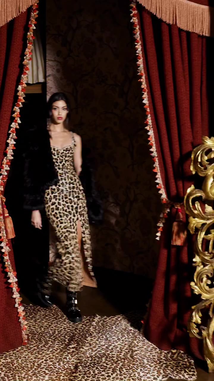 It’s 🐆 sequin season! #leopard #sequin #partydress