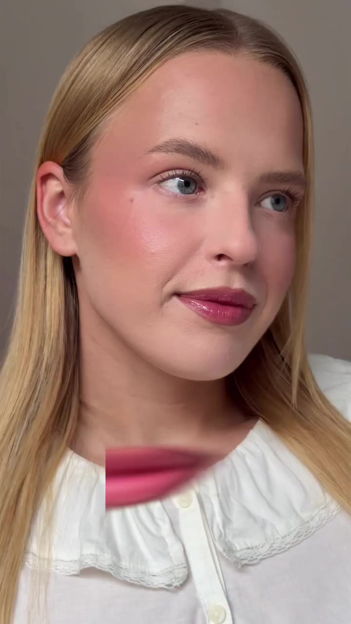 Not too pink and not too brown lip combo @lorealparis mocha mousse…
