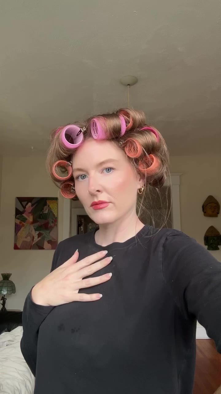 HOW I GOT INTO SELLING VINTAGE CLOTHING OVER 10 YEARS AGO! also IM 34 NOT 33 LOL