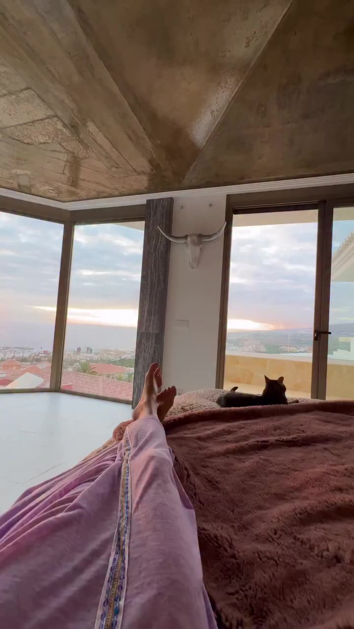 Domov nie je adresa. 🕊️ Je to pocit. To miesto, ktoré si tvoríme po svojom…