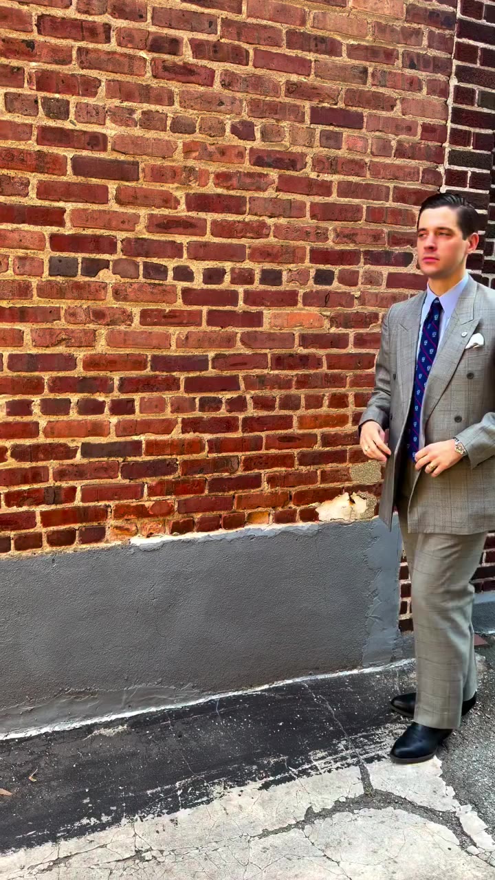 Different fit sporting some cowboy boots #ootd #menswear #gentleman…
