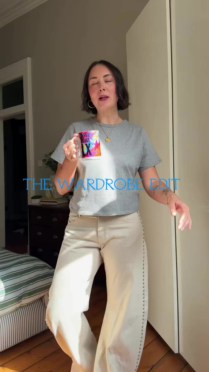 The Wardrobe Edit pt 3 and we’re decluttering jeans 👖 trying these on whilst…