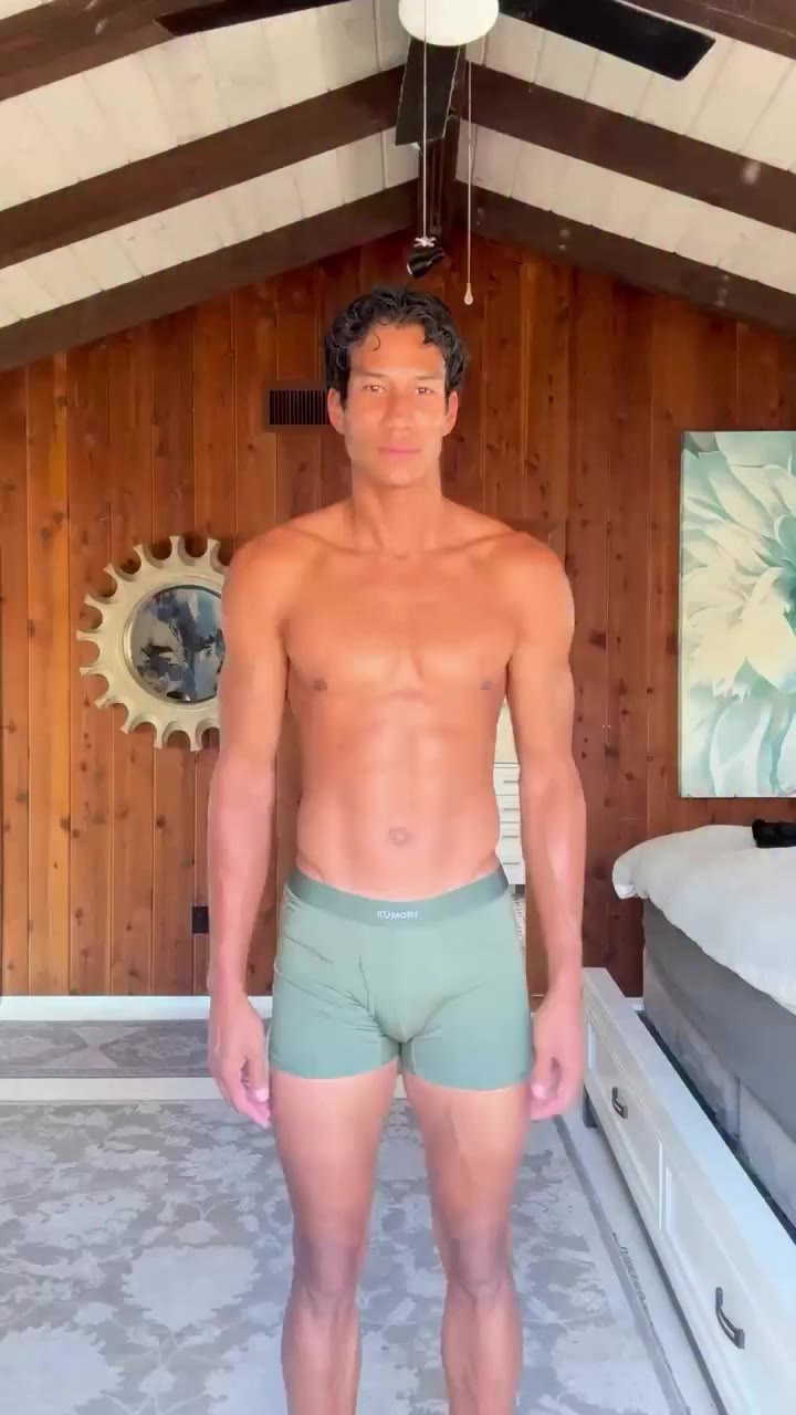 Two six packs in this vid… but only one’s on a huge sale 🤭 Super 6-Pack Sale…