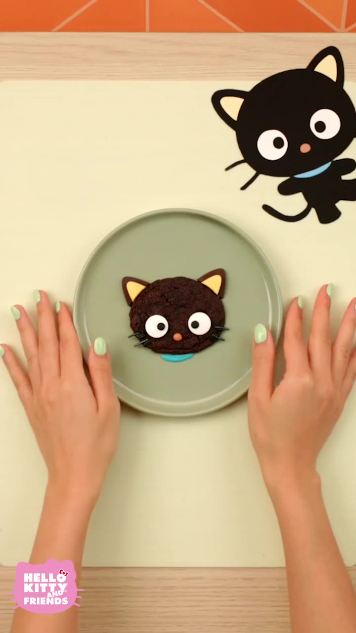 Chocolate cookies just got a whole lot cuter 🍪🍫 Learn how to make your own…