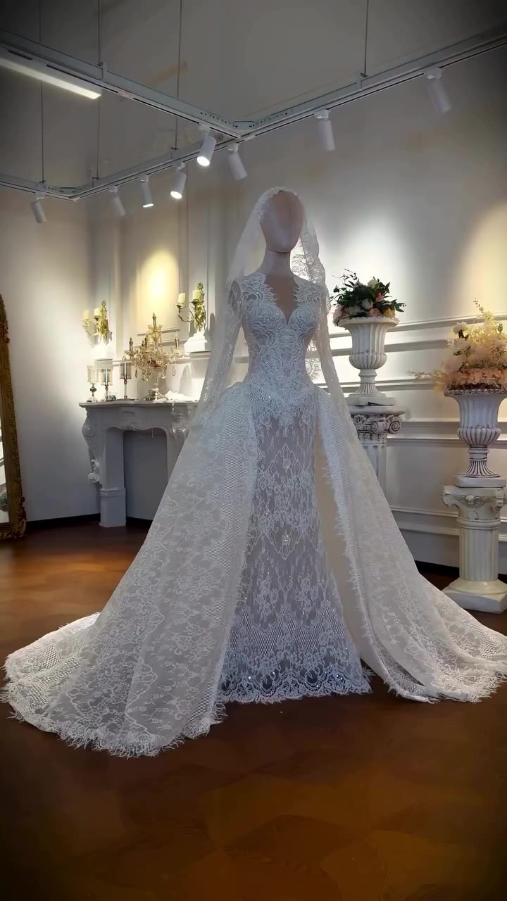 ✂️ With 14 years of experience, we create your dream wedding dress without…