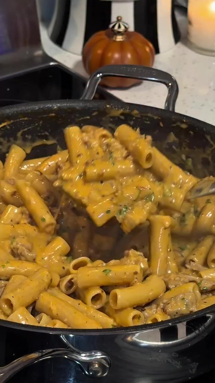 one pot sausage & fennel rigatoni 🍝 OG recipe courtesy of the queen…