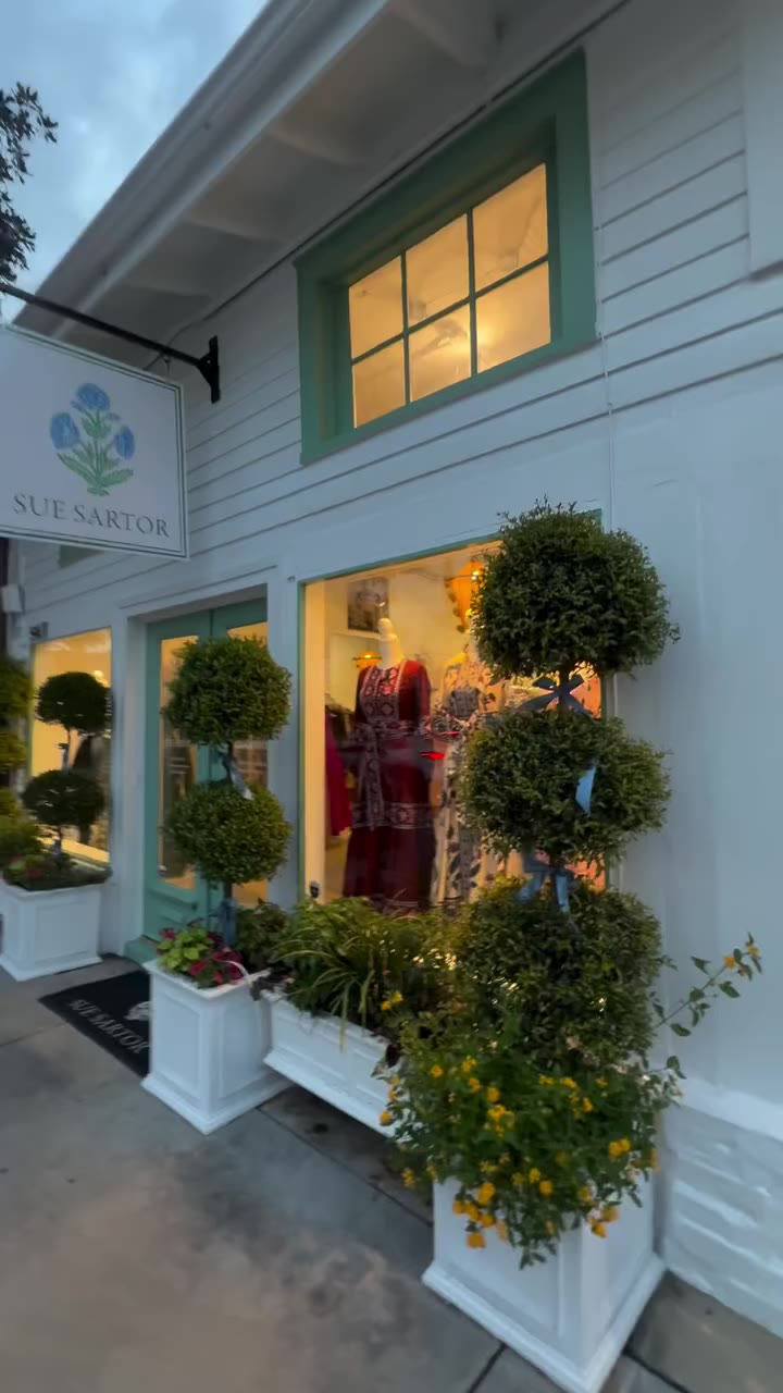 It’s SO EXCITING to have Fall arriving in our stores @suesartornola…