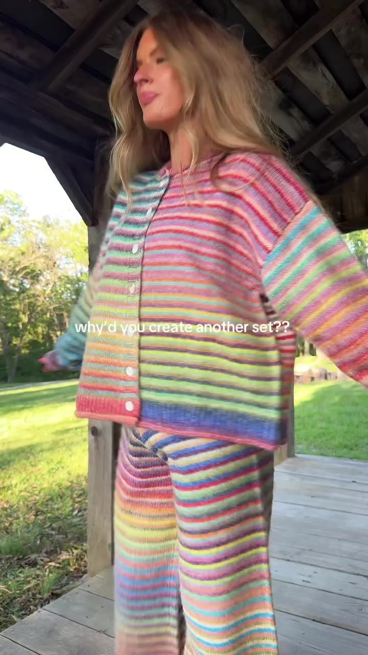 I’ve been keep another secret 🤭 our fav crisp air cardi is getting a mate 🌈✨…