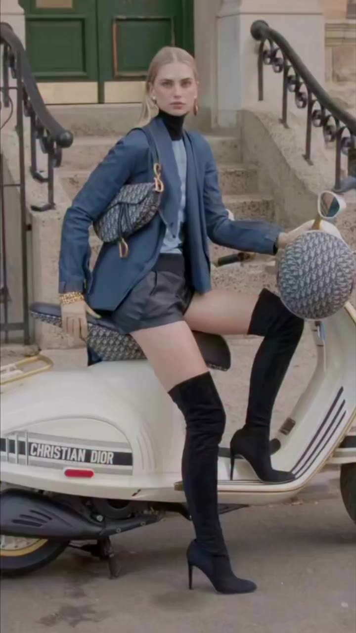 She’s the chicest girl on the open road. The complete look for a ride on the…