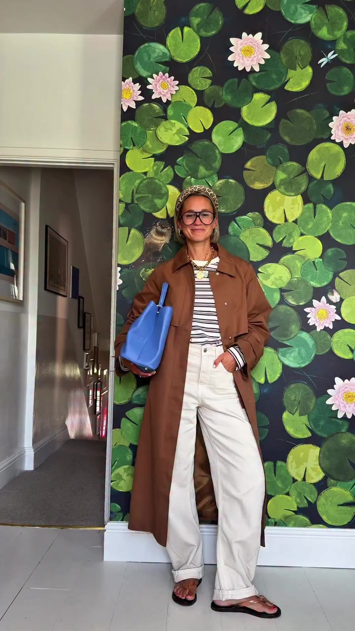 HELLO Trenchcoat season! 🤎 up there with one of my faves! I mean let’s take a…
