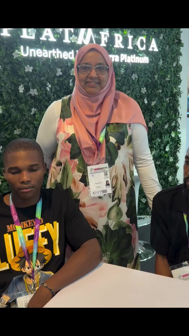 PlatAfrica’s Fahmida Smith and platinum jewellery design winners called JGW…