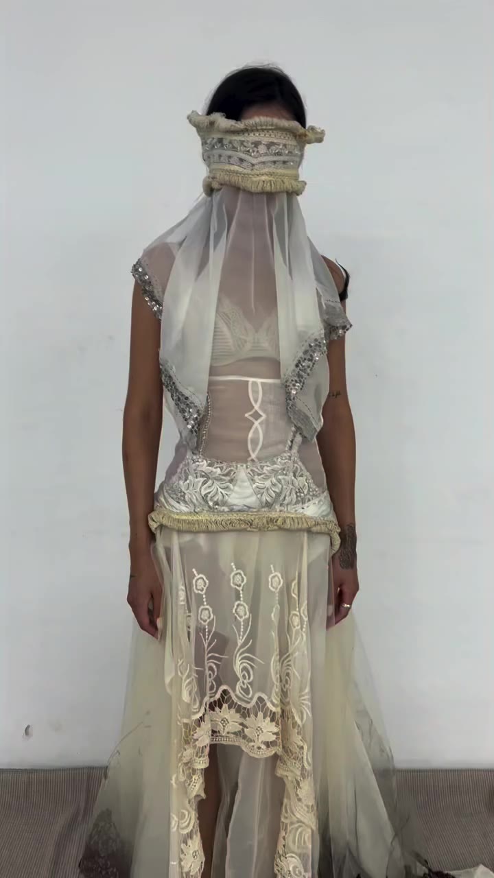 Worn by valentina @rougelilitth Assistant @prdval