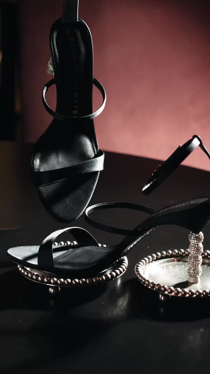 For evenings that deserve a little extra glamour. 🖤 Our classic Rosalind…