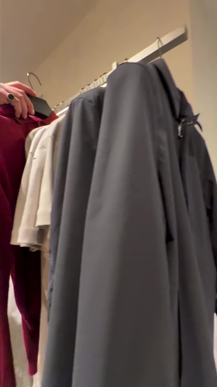 Me lo avete scritto in tantissimi: ‘Vai da Massimo Dutti.’ Ci sono andato… e…