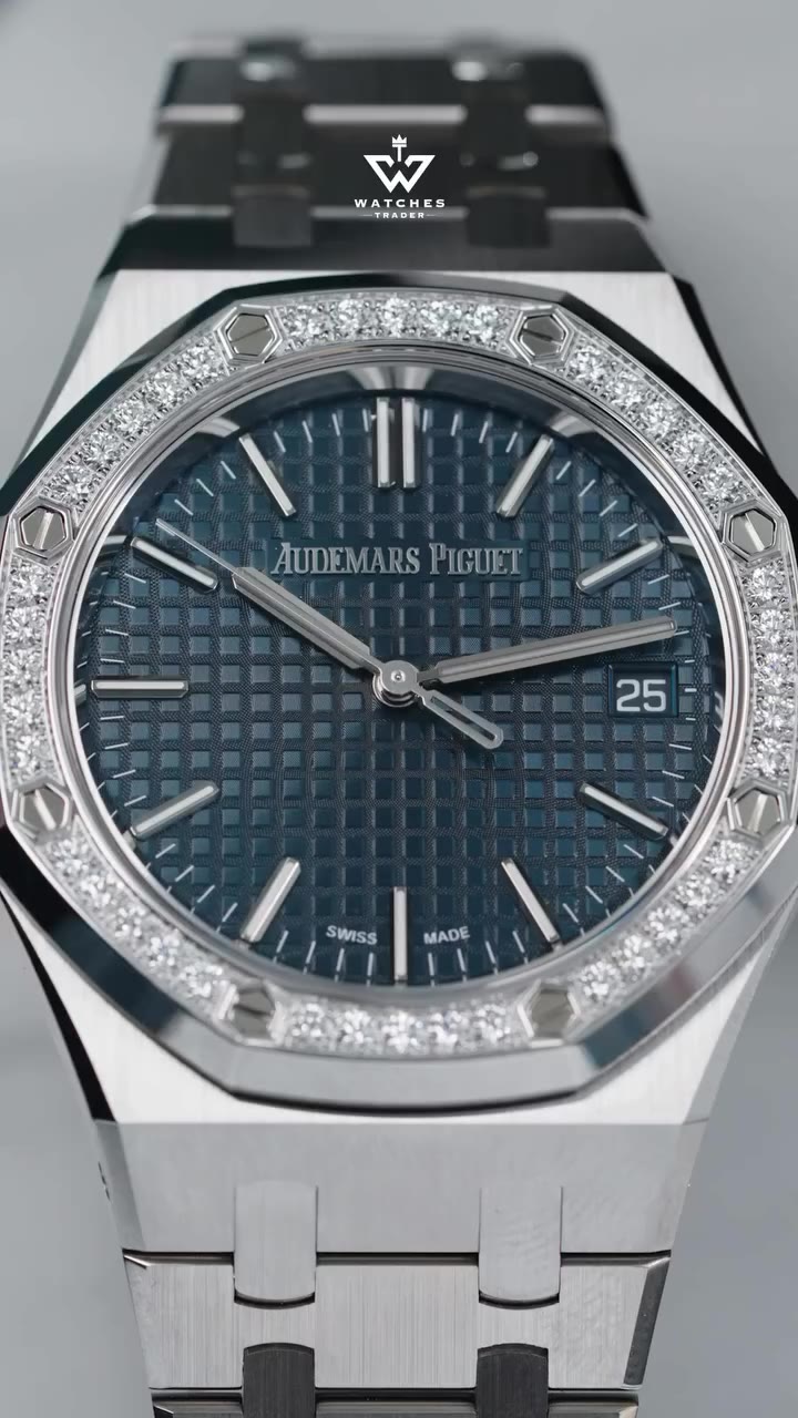 Sporty, iconic & sparkly 💎✨ The Audemars Piguet Royal Oak 37mm brings…