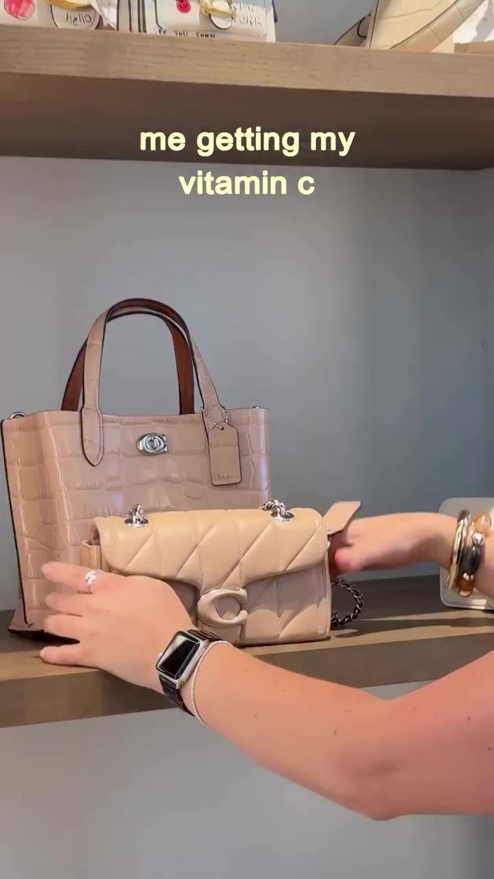 New season, new bag... right? 👜💕 Your first @ owes you a @coach treat 👇…