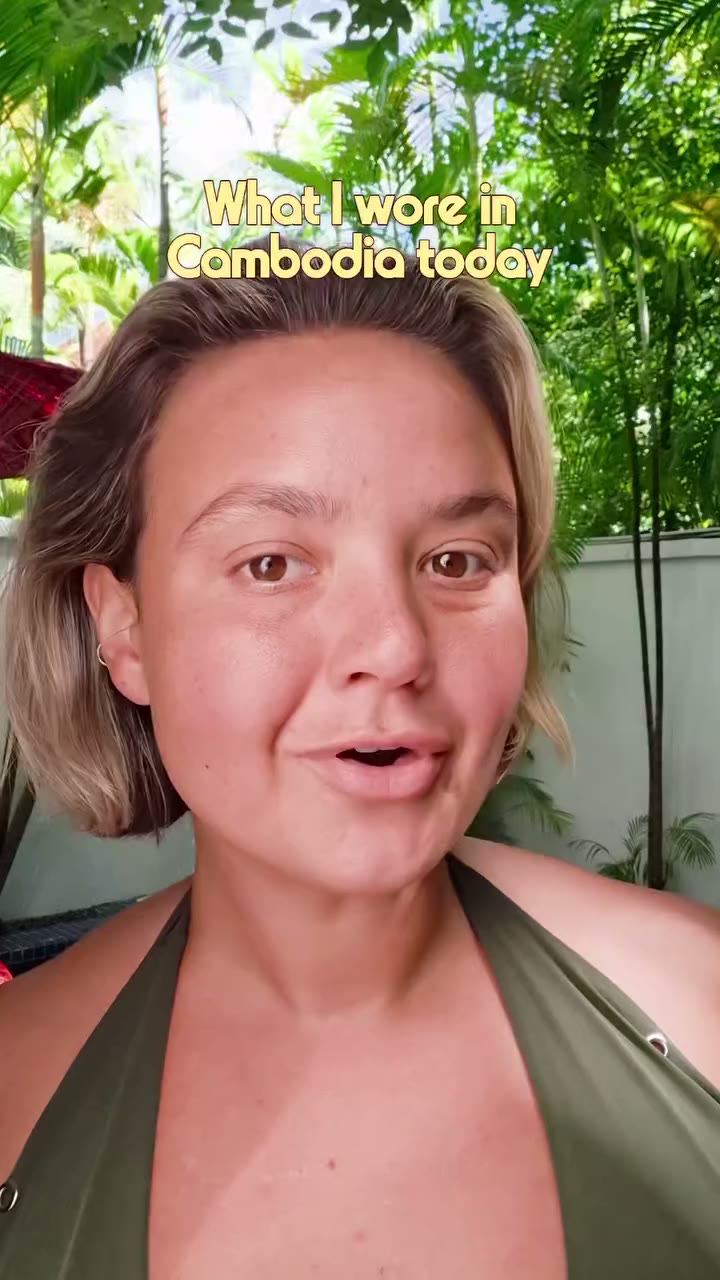 Travelling as a fat person can be stressful enough- let alone trying to figure…